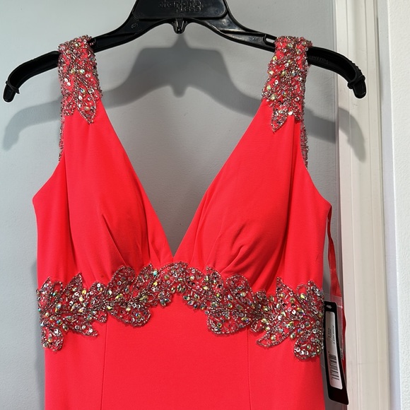 NEW-Joanna Chen New York, gorgeous evening gown. Woman size 2, hot pinkish color - Picture 14 of 16